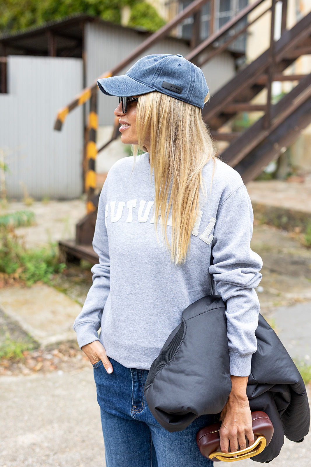 Unisex Sweater - U005