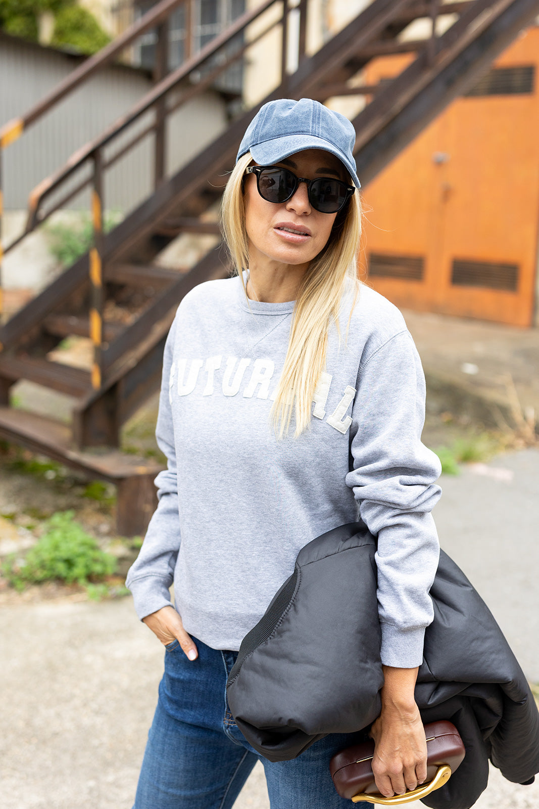 Unisex Sweater - U005